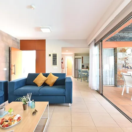 Salobre Golf Deluxe Luxury Retreat In Gran Canaria Private Outdoor Heatable Pool Bbq Facilities Shaded Outdoor Dining Area Salobre, Villa Las Palmas de Gran Canaria