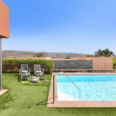 Villa Salobre Golf Deluxe Luxury Retreat In Gran Canaria Private Outdoor Heatable Pool Bbq Facilities Shaded Outdoor Dining Area Salobre, Las Palmas de Gran Canaria